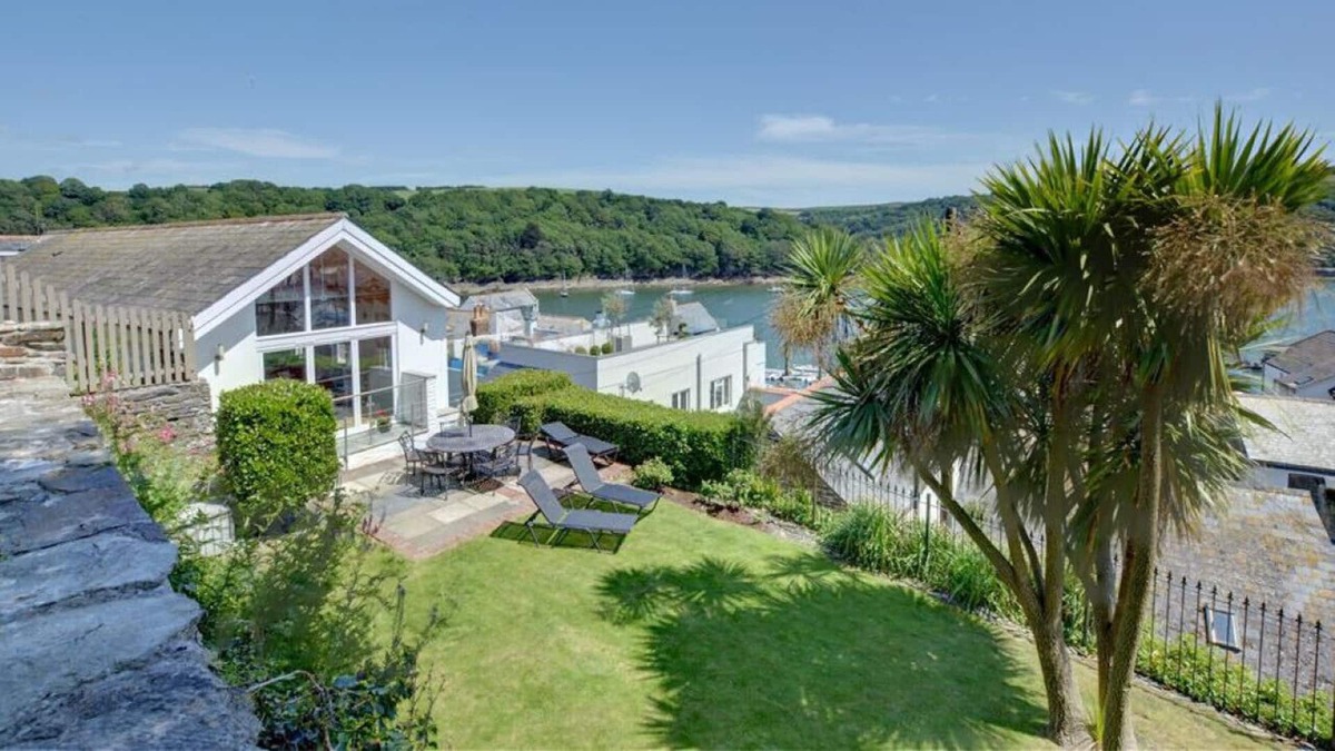 Yardarm Cottage - Three Bedroom House, Sleeps 6
