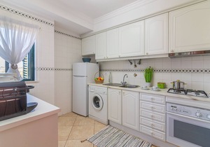 ALBUFEIRA SALGADOS BEACH 1 by HOMING
