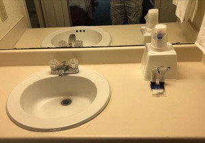 Americas Best Value Inn Wilson - UNIT 5 (ONE BEDROOM) GROUND FLOOR