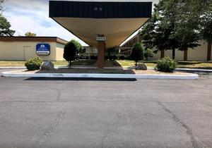 Americas Best Value Inn Wilson - UNIT 9 2 BED GROUND FLOOR