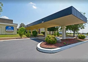 Americas Best Value Inn Wilson UNIT 11 2 BEDS GROUND FLOOR