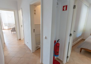 Beautiful Ground floor South Facing APT 2 bed 2 bath with Free WIFI Uk TV!