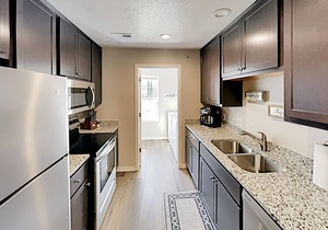 Beautiful Home Close to the Branson Strip w/Shared Pool, Free WiFi, Private W/D