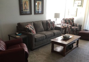 Beautiful Penthouse 2 Bedroom 2 Bath Condo On Golf Course Near Branson Landing