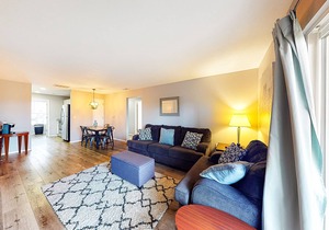 Convenient Condo w/Great Location, Shared Pool, Free WiFi, Private Balcony, View