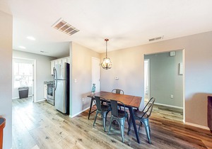 Convenient Condo w/Great Location, Shared Pool, Free WiFi, Private Balcony, View