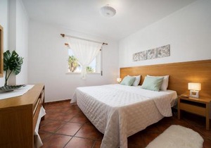 Family Holiday Apartment - Centrally Located - Vale de Parra