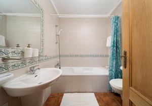 Family Holiday Apartment - Centrally Located - Vale de Parra