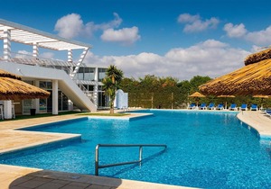 Kai 15 Studio, Balcony, AC, Swimming Pool!New!