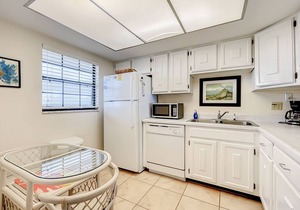 Lovely beachfront, corner unit overlooking pool and clubhouse ~ HA501