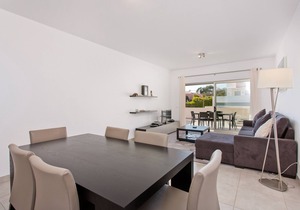 Poolside Albufeira Apartment by Ideal Homes
