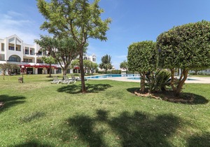 Vacation Apartment "Apartamentos Ninho das Gaivotas 509" with Pool, Wi-Fi, A/C, Balcony & Garden; Parking Available