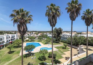 Vacation Apartment "Apartamentos Ninho das Gaivotas 505" with Pool, Wi-Fi, A/C, Balcony & Garden; Parking Available
