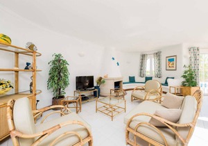 Villa ∙ 3 bedrooms ∙ 6 guests