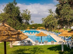 Kai Ac Swimming | Patio