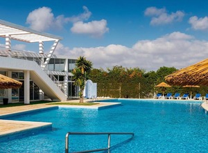 Kai Ac Swimming | Patio