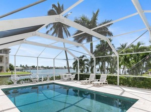 South Seas | Isles of Capri