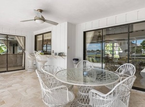 South Seas | Isles of Capri
