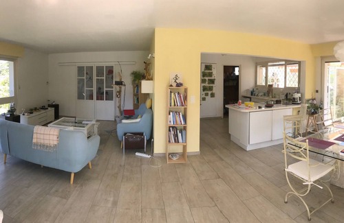 Saint-Medard-en-Jalles House | À Proximité de Bordeaux, Confort, Piscine Chauffée et Climatisation
