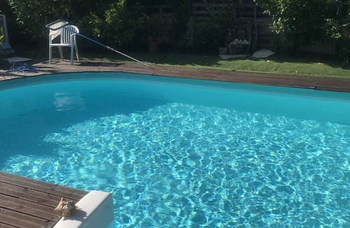 Saint-Medard-en-Jalles House | À Proximité de Bordeaux, Confort, Piscine Chauffée et Climatisation