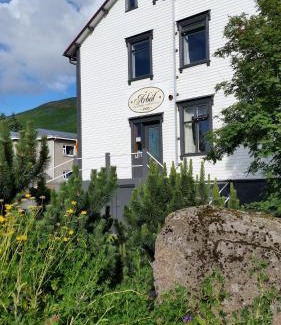 Husavik House | Árból Guesthouse