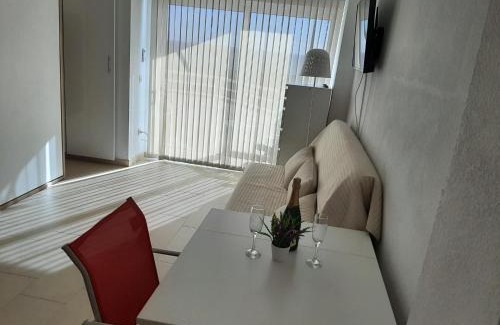 Carihuela Apartment | Ático con vistas panorámicas en Torremolinos