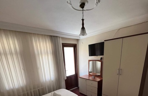 Altinoluk Hotel | çam cahithan hotel