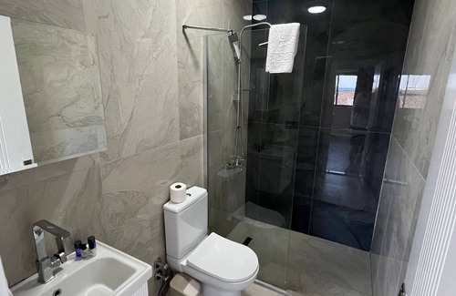 Altinoluk Hotel | Çam otel