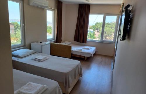 Ayvalik House | Çamlaraltıpansiyon