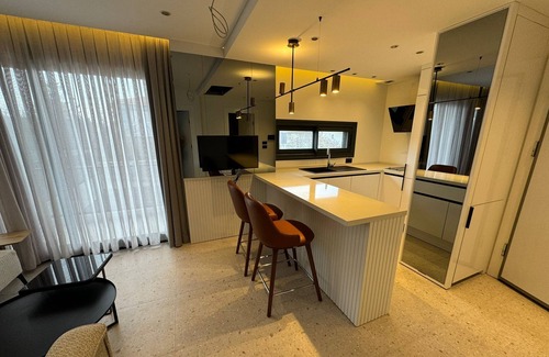 Cesme Apartment | Çiftlikköy'de denize, doğaya ve popüler gezilecek yerlere yakın tatil eviniz!