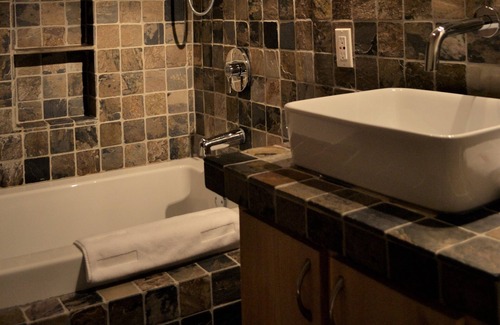 Grenville-sur-la-Rouge Hotel | Éco Spa Highland