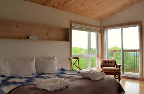 Grenville-sur-la-Rouge Hotel | Éco Spa Highland