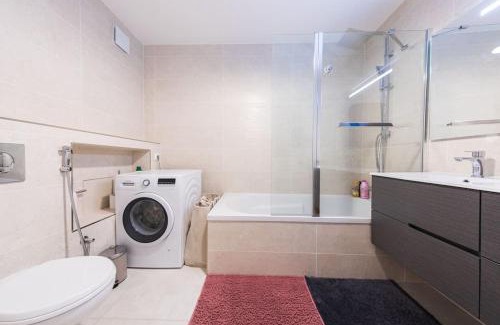 Tours Apartment | Élégance et confort- Vidéoprojecteur Tours-Parking