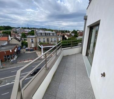 Villemomble Bed & Breakfast | Élégance Parisienne