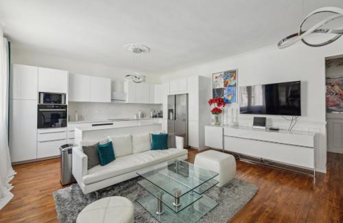 17th Arrondissement Apartment | Élégance parisienne près des Champs-Élysées