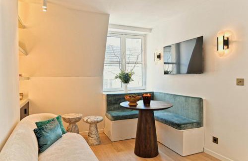 6th Arrondissement Apartment | Élégant esprit suite d'hôtel