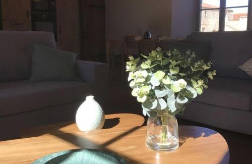 Les Herbiers House | Élégant gîte 18ème siècle rénové avec piscine couverte, terrasse et grand terrain aux Herbiers. - FR-1-426-406