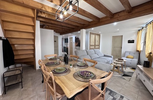 Carcassonne House | Élégante Maison Climatisée au Pied de la Cité