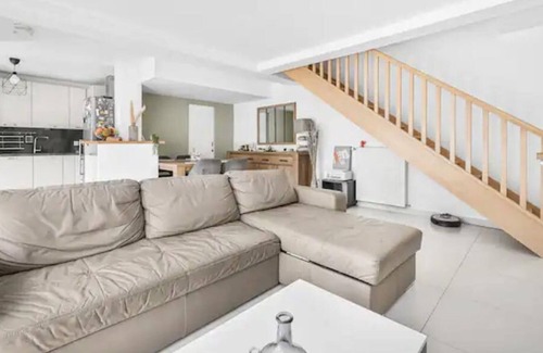 Sceaux House | Élégante Maison en Duplex à Deux pas de Paris