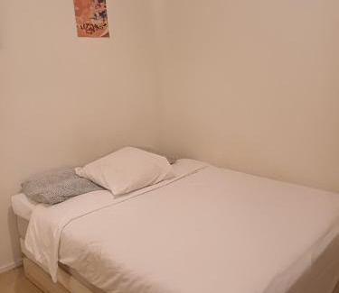 Bout des paves-Chene des Anglais Apartment | Émeraude tulipe