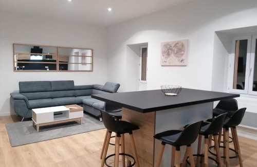 Doue-la-Fontaine Apartment | Étape Douessine