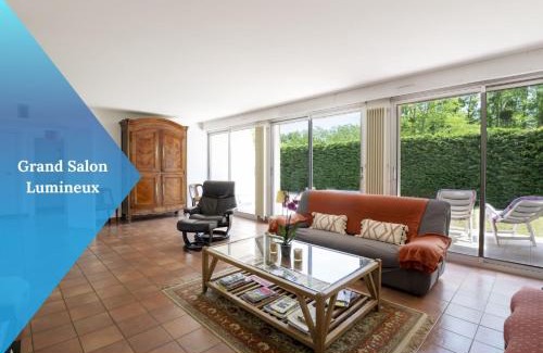 Podensac Villa | Évasion à proximité de Bordeaux - Piscine Privée