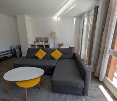 Faubourg de l'Arche Apartment | Évasion La Défense - Balcon & Wi-Fi, à 10 min de Paris