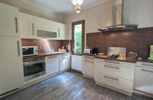 Le Menoux House | Île privée en Berry, nature et pêche, chauffage central - FR-1-591-593