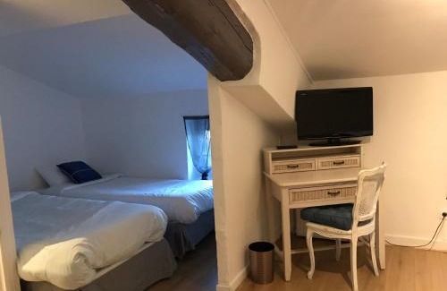 Neuville-sur-Saone Hotel | Ô Petit Nice