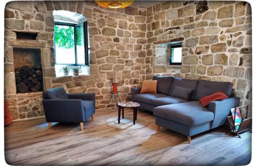 Sanilhac House | ÔRacines du Calme Maison Hortense