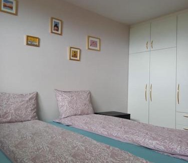 Akureyri Apartment | Þòrsmörk farm 12 min from Akureyri