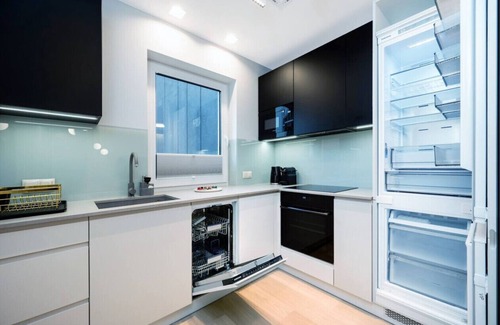 Lodz Apartment | Łódź Prestige Suites - 64m2, Parking, Office Room by Rentujemy