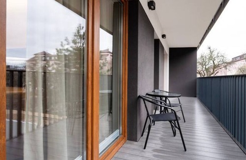 Lodz Apartment | Łódź Prestige Suites - 64m2, Parking, Office Room by Rentujemy