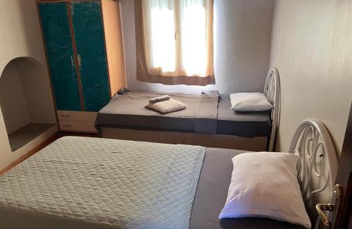 Ayvalik City Center House | şekercigiller